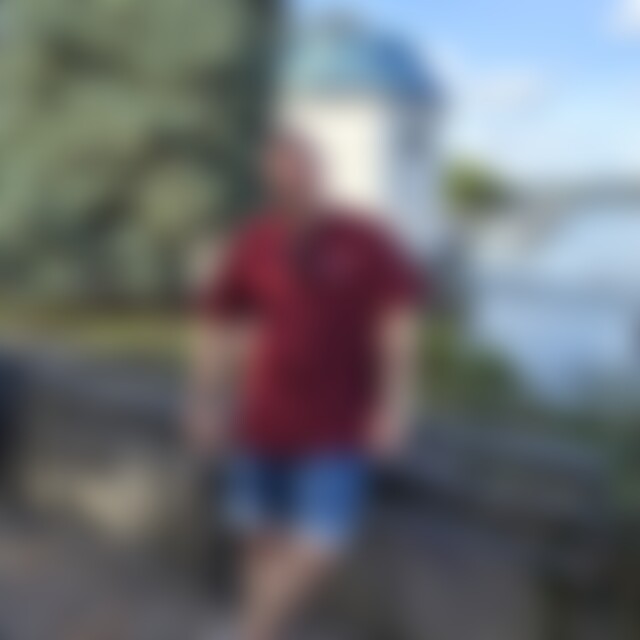 Florii (33) aus Winnenden