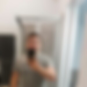 Thomchik (21) aus Karlsruhe