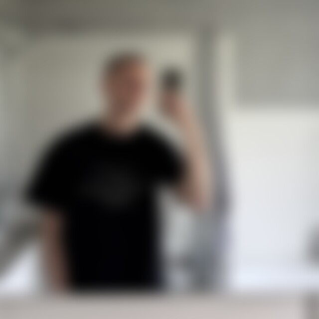 Adrianmlz01 (24) aus Paderborn