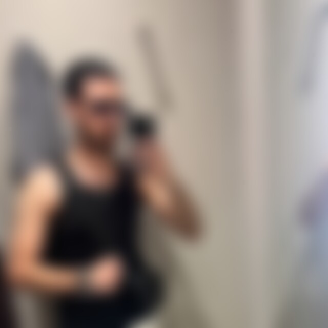 Giorgios2001 (24) aus Dortmund