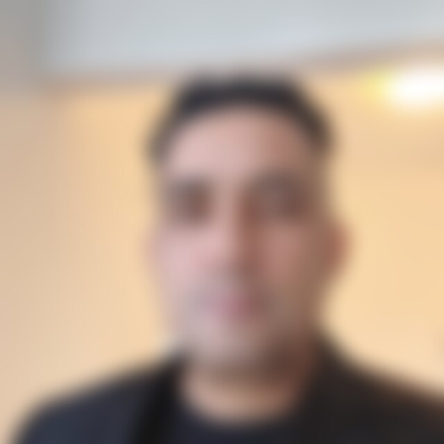 Ysai46leon (46) aus Dresden