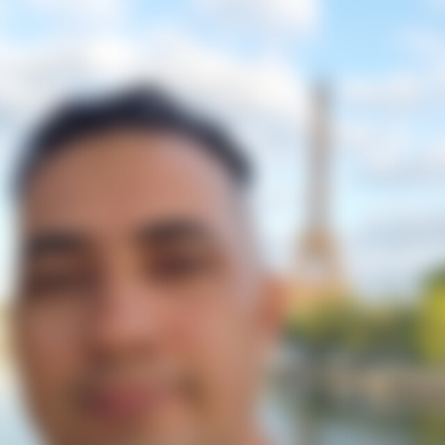 Ysai46leon (46) aus Dresden