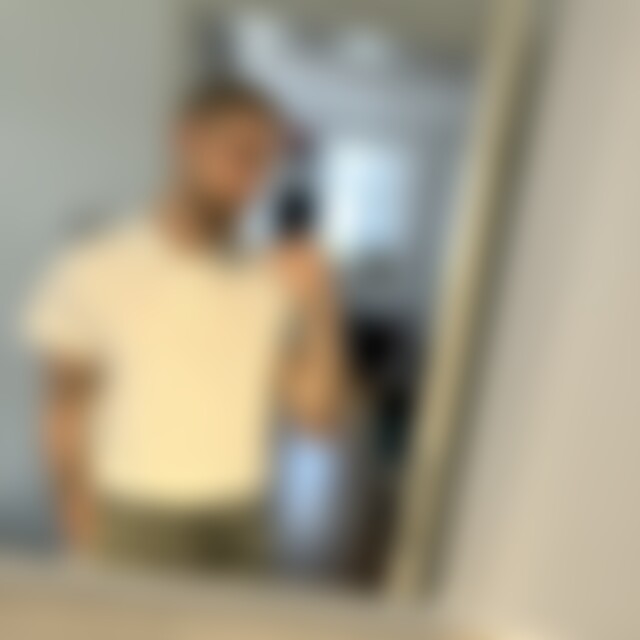 Enniii (25) aus Herrenberg