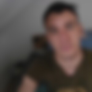 roberteric2002 (23) aus Nagold