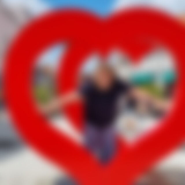 Dornroeschen73 (52) aus Berlin