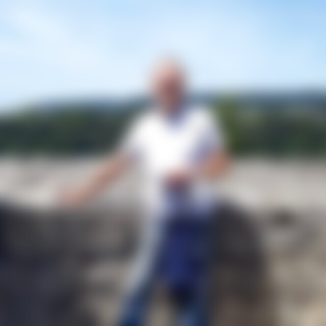 Howaschen (73) aus Ottobrunn