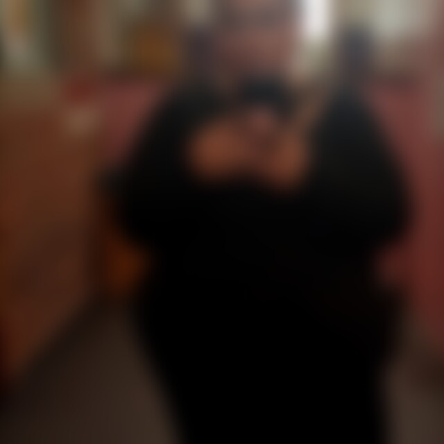 Givenchy (37) aus Ravensburg