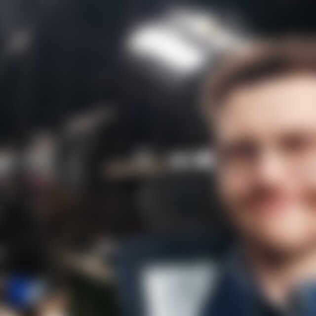 EliasMin (27) aus Bonn