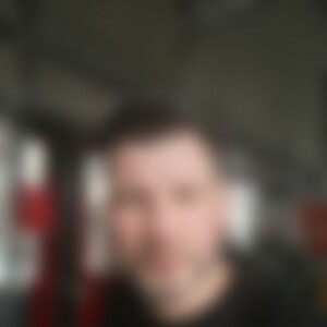 Tukmachev (37) aus Düsseldorf