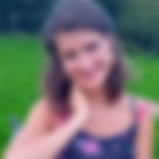 Nadine1106 (33) aus Wiehl