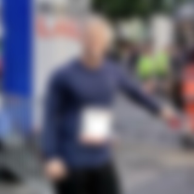 einfachLukas (37) aus Braunschweig