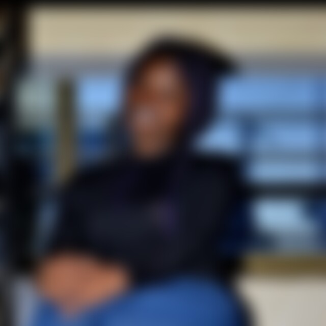 Bonne (30) aus Neufahrn