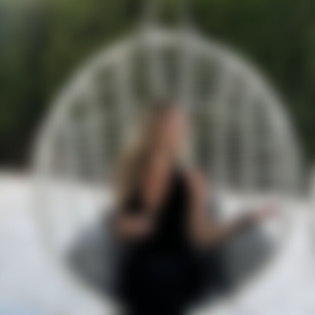 Noemii (23) aus Berlin