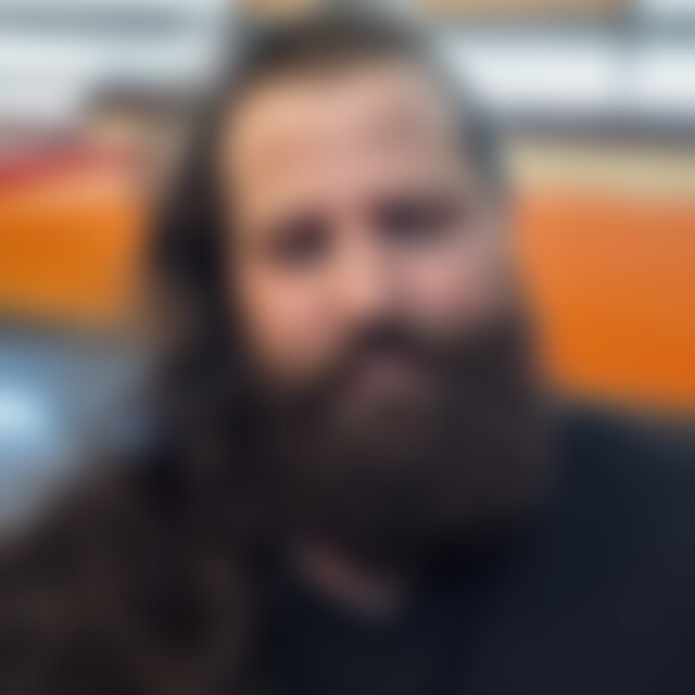 Parys (34) aus Friedrichshafen