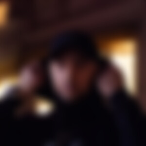 Eddy8989 (36) aus Baunatal