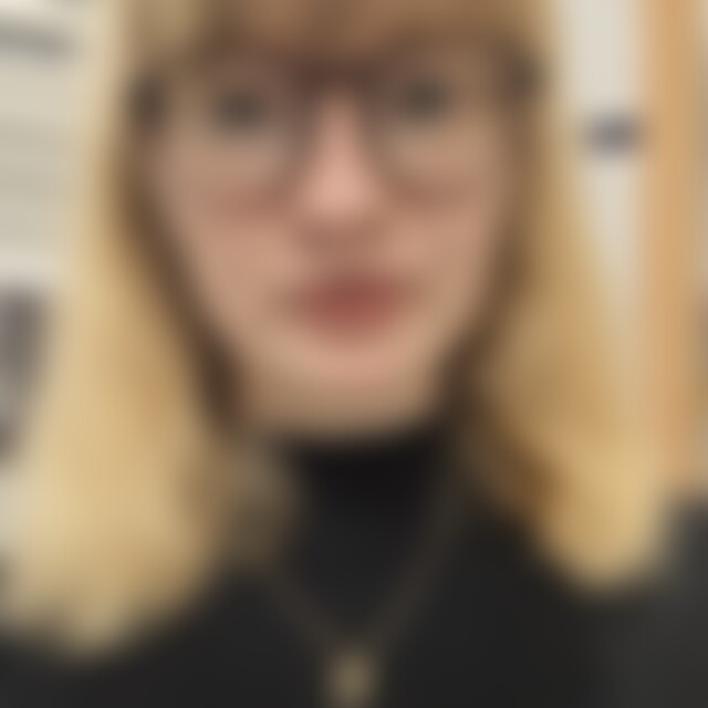 Minii (24) aus Plauen