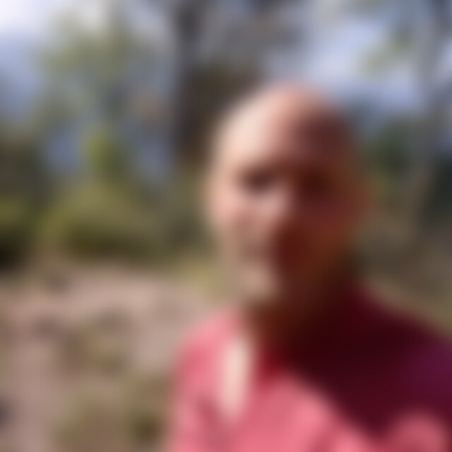 Retepm (41) aus Krefeld