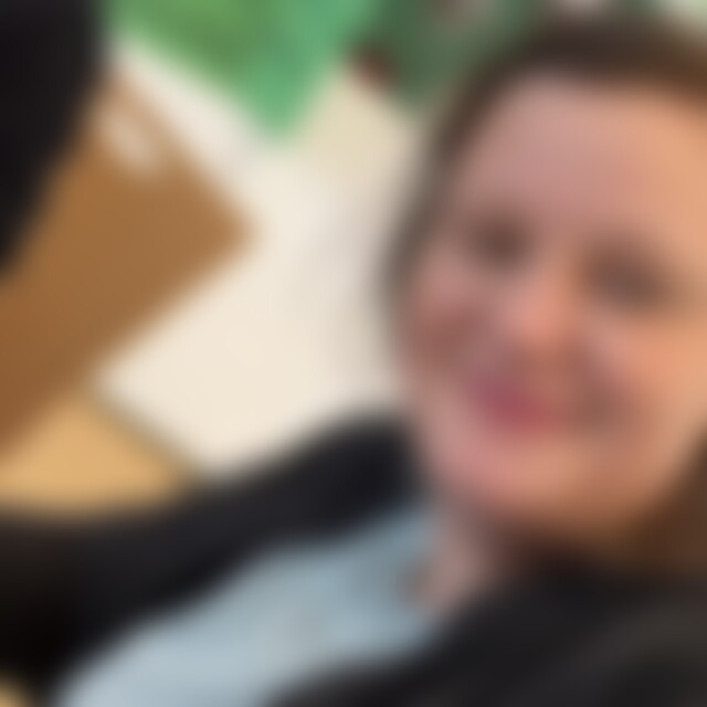 Luri (28) aus Bielefeld