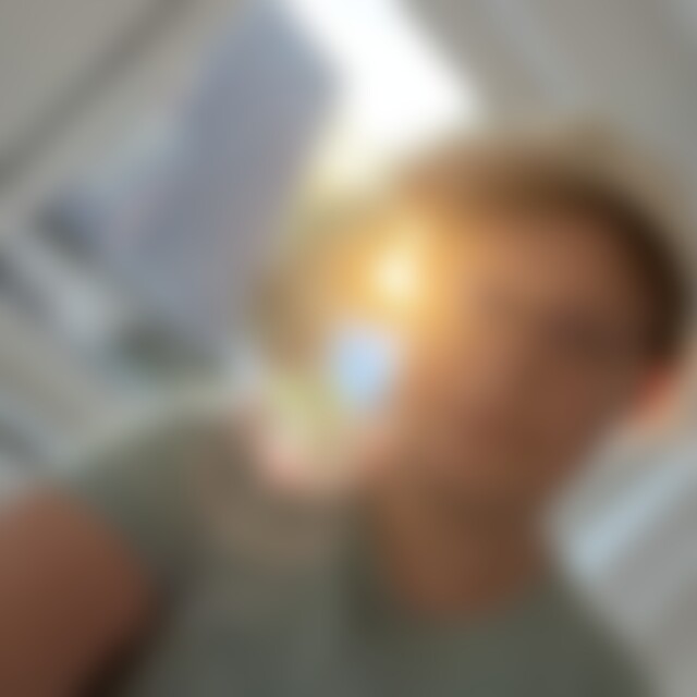 Luri (28) aus Bielefeld