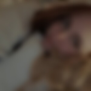 tirzaly (23) aus Sonneberg