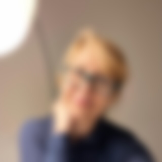 Carolina2211 (64) aus Regensburg