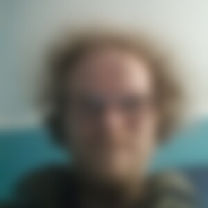 Julian9 (33) aus Bielefeld