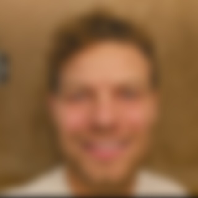 Anatoli (42) aus Hiddenhausen