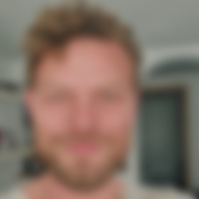 Anatoli (42) aus Hiddenhausen