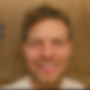 Anatoli (42) aus Hiddenhausen