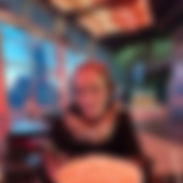 miraost (35) aus Waren