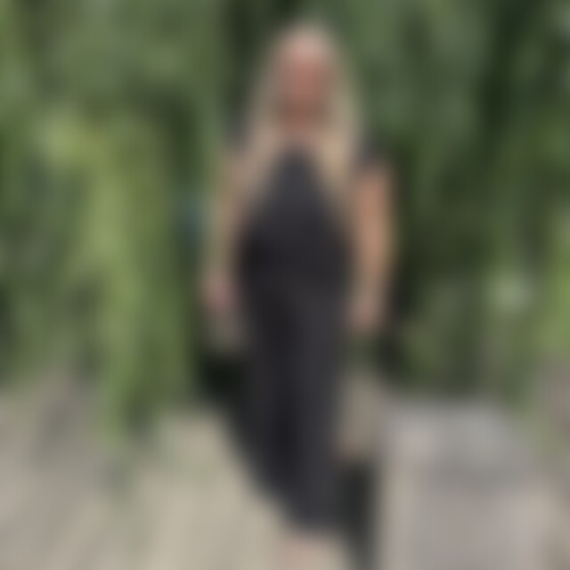 rina83 (42) aus Haiger