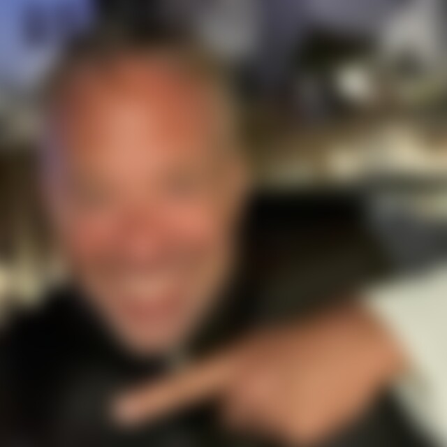 euerchrissi (52) aus Phnom Penh, Cambodia