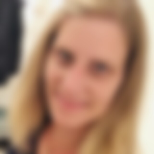 Steffi0882 (43) aus Elmshorn