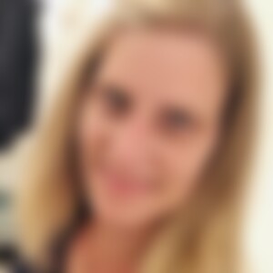 Steffi0882 (43) aus Elmshorn