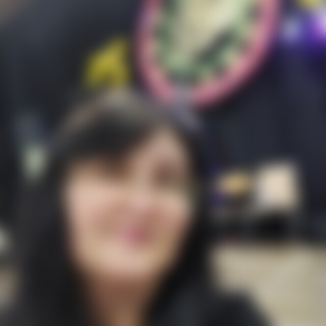 Tetiana2007 (48) aus Frankfurt