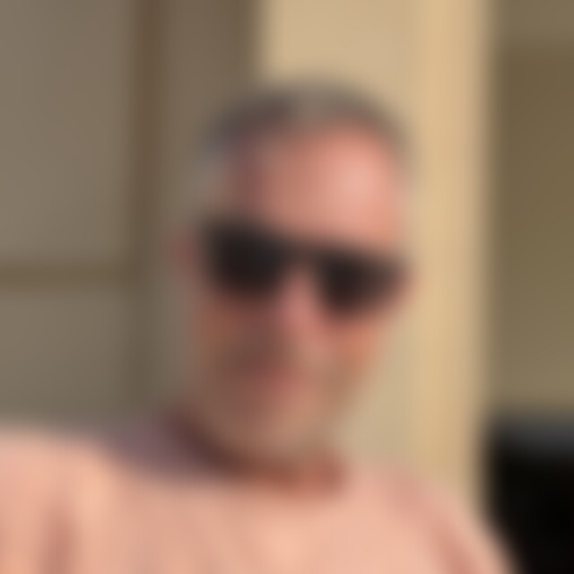 Sucram (55) aus Frankfurt am Main