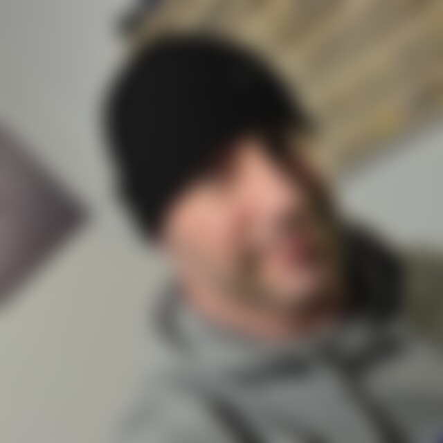 Hadi81 (44) aus Metzingen