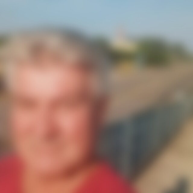 Steriya (65) aus Bochum