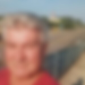 Steriya (65) aus Bochum