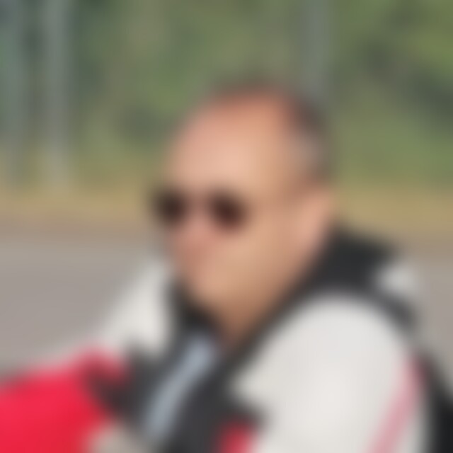 reniaR (67) aus Erfurt