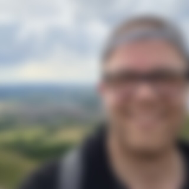 koandi (25) aus Lübeck