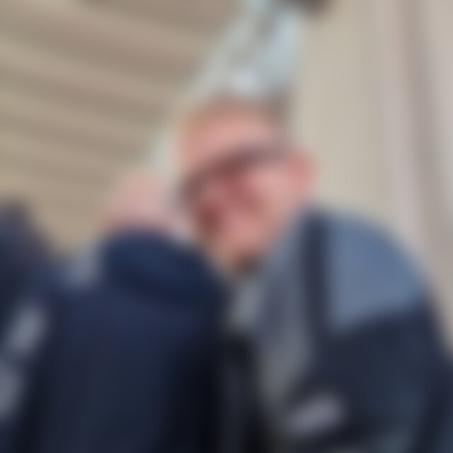 koandi (25) aus Lübeck