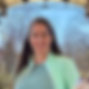 Rose27 (50) aus Berlin