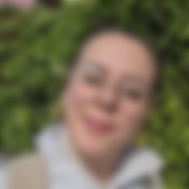 Julianeuu5 (45) aus Frankfurt-Bergen-Enkheim