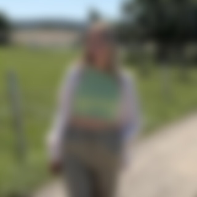 Anna3737 (29) aus Wiesbaden