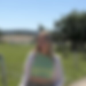 Anna3737 (29) aus Wiesbaden