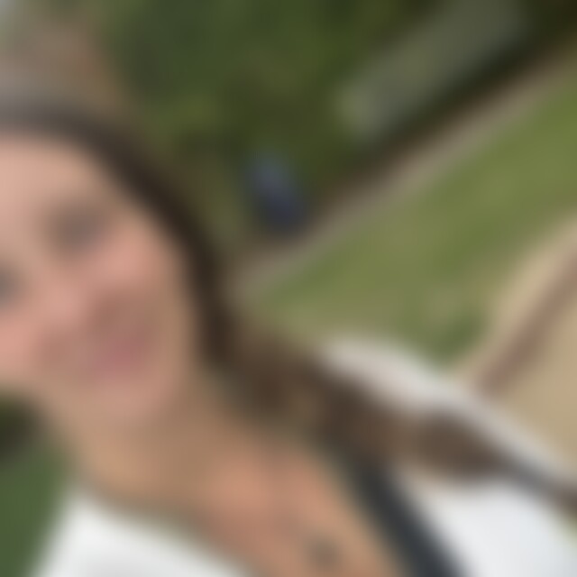 Viviane0510 (25) aus Magdeburg