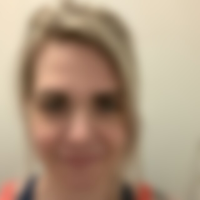 Kontrastreich (37) aus München