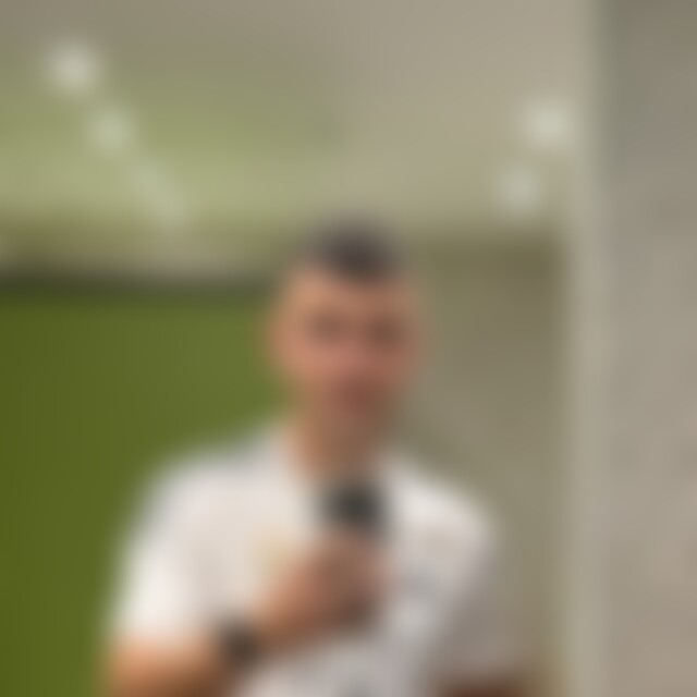 Ady (29) aus Schöneck