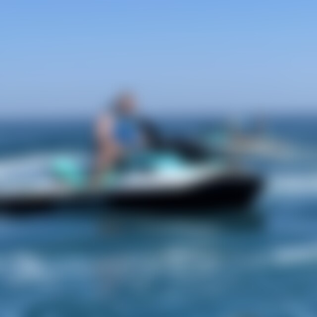 AVB (48) aus Neuss